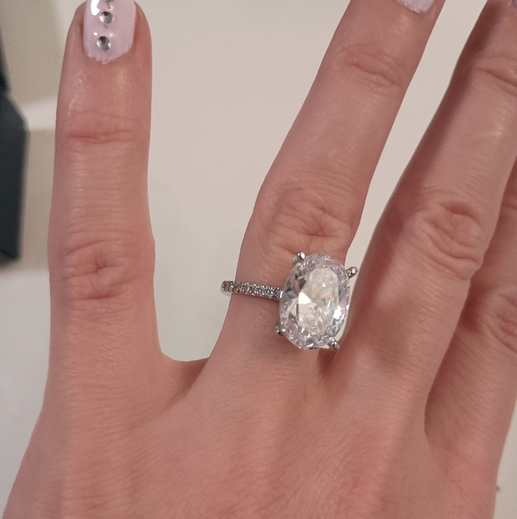 New Elegant 2 ct S925 Sterling Silver Moissanite Ring - Perfect Gift for Engag - Picture 4 of 12